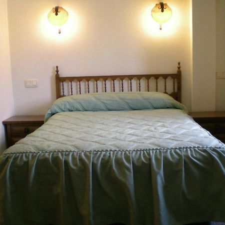 Hotel Puerta Romeros Burgo Esterno foto