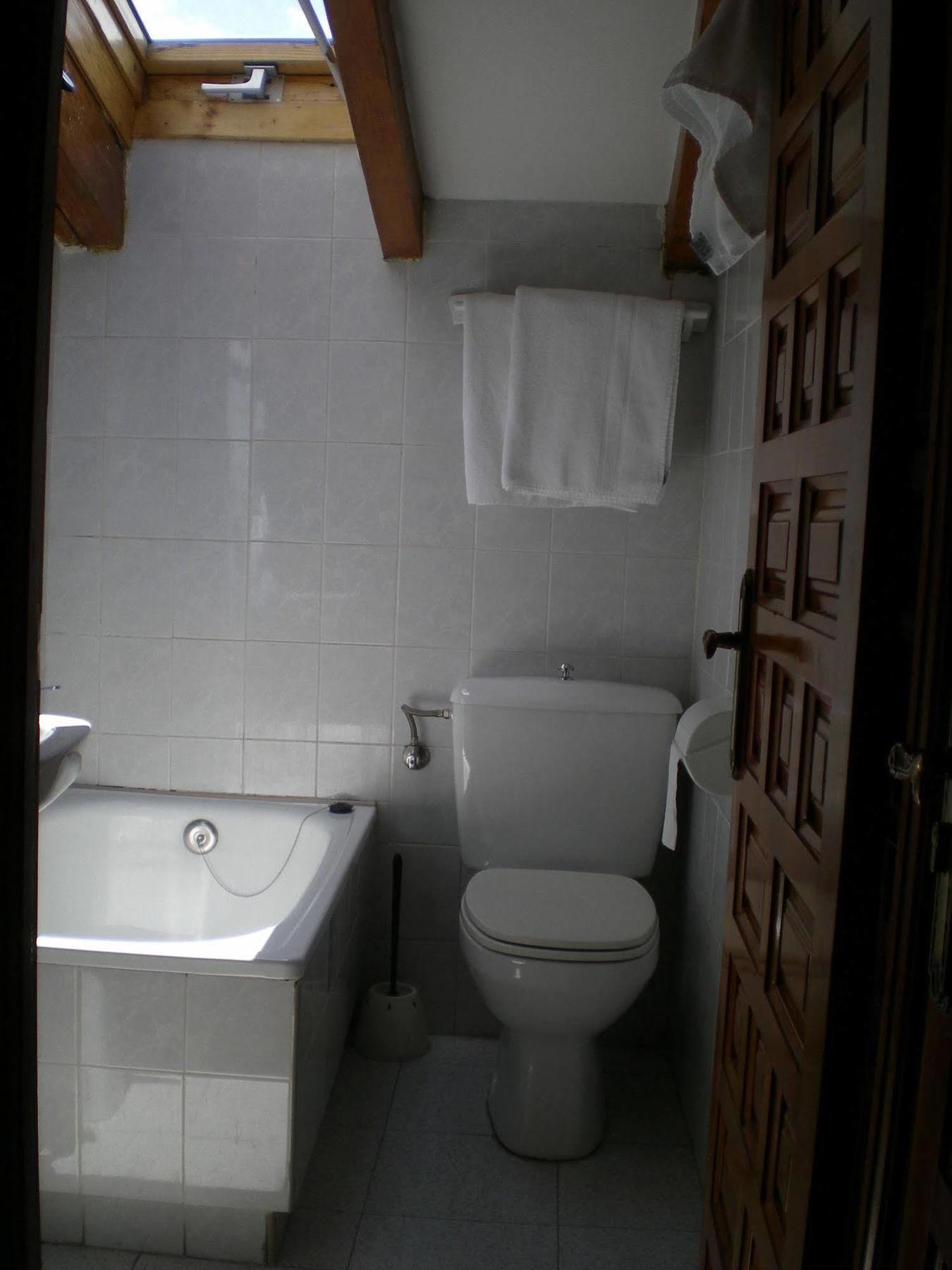 Hotel Puerta Romeros Burgo Esterno foto