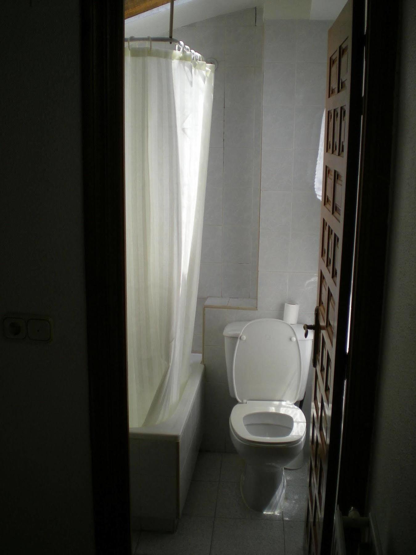 Hotel Puerta Romeros Burgo Esterno foto
