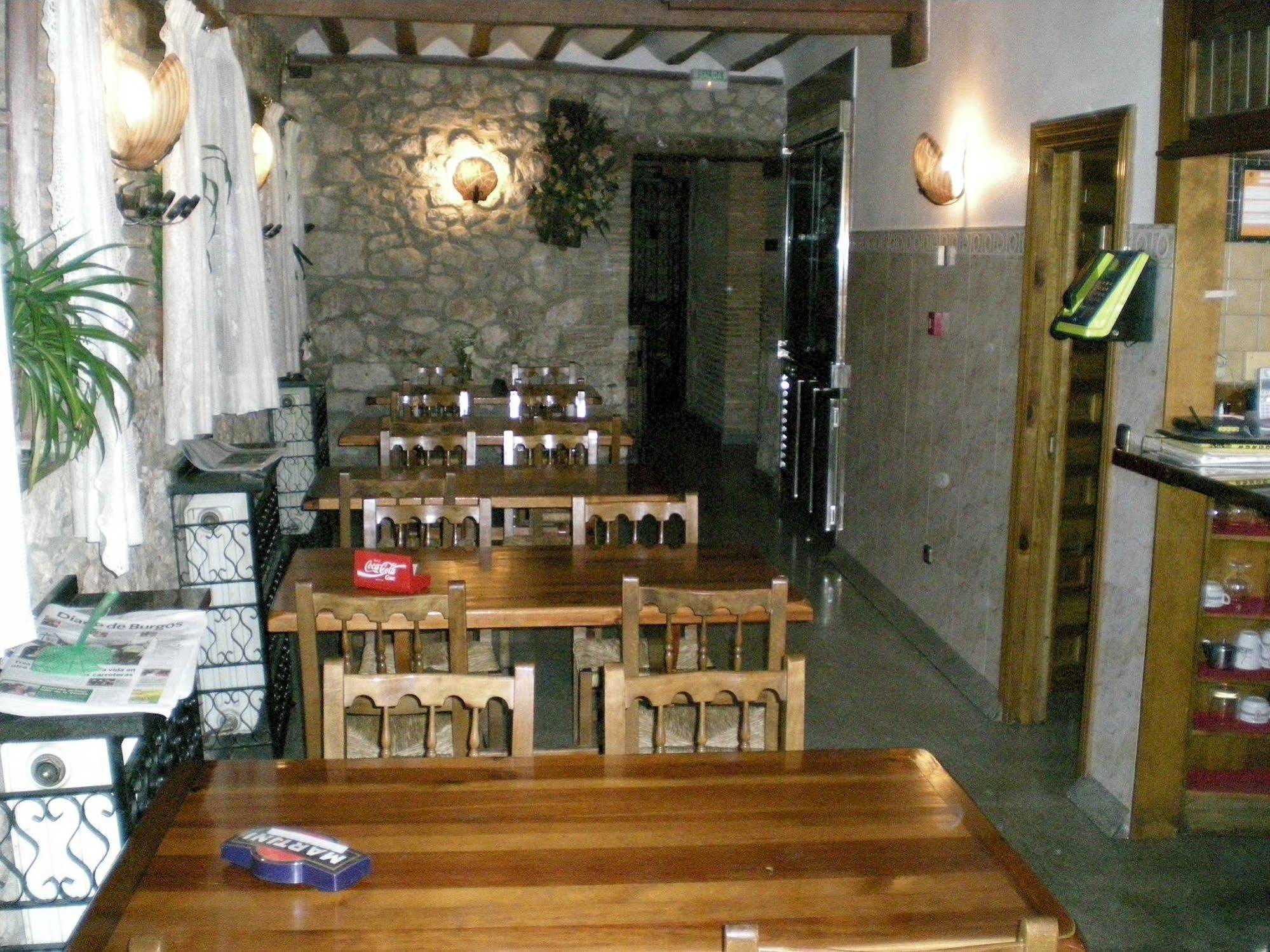 Hotel Puerta Romeros Burgo Esterno foto